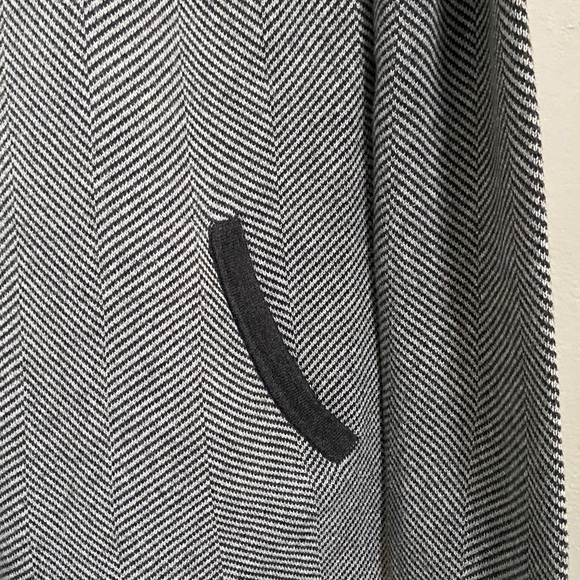 Women's 2-tone grey chevron pattern knit Cardigan, J. Crew size Small - Picture 4 of 10